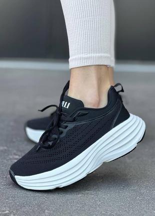 Жіночі кросівки