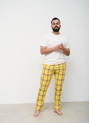 Пижама мужская футболка молочная + штаны в клетку желтые, s
