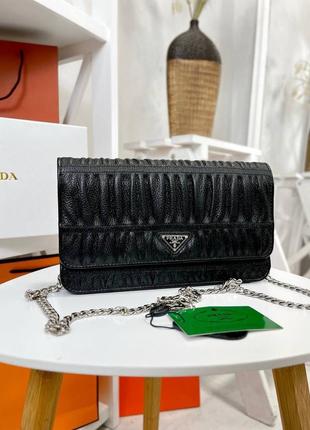 Черная сумочка prada кожаная сумка черная клатч