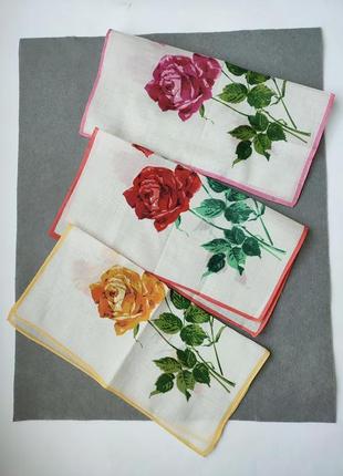 Винтажный батистовый носовой платок с розой.10 фото