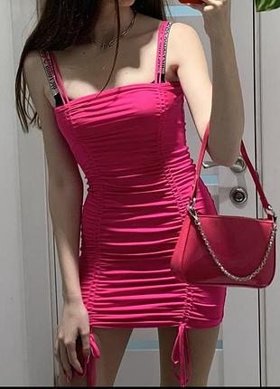 Платье британского бренда ohpolly