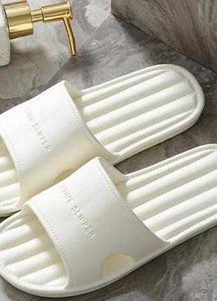 Шльопки жіночі.