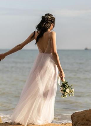 Весільна сукня з відкритою спинкою6 фото