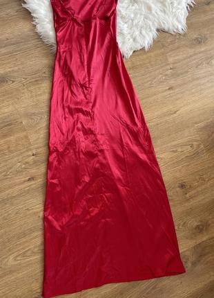Атласное платье макси с разрезом на ноге красное sbetro размер s5 фото