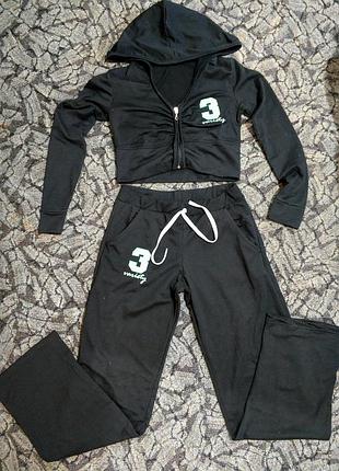 Спортивный костюм