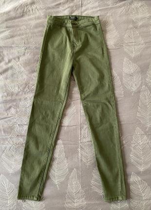 Зеленые джинсы bershka 26 s1 фото