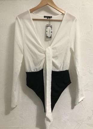 Боди блуза на завязках с v-образным вырезом