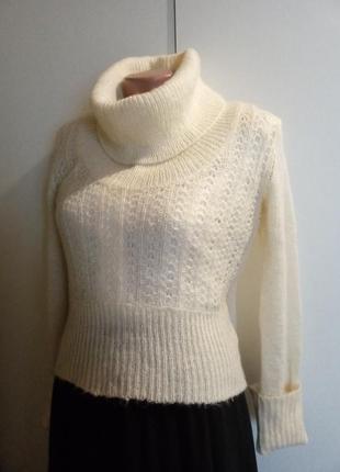 Светр з хомутом кольору айворі в складі мохер 46,48 р