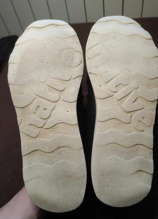 Чоловічі водонепроникні, легкі кросівки від бренду native. розмір: 43.9 фото