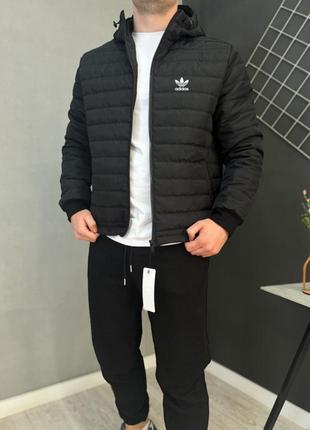 Демисезонная куртка adidas черная