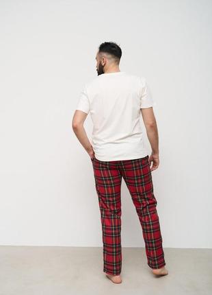 Пижама мужская футболка молочная + штаны в клетку красные, s8 фото
