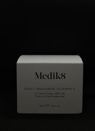 Daily radiance vitamin c medik8