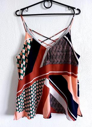 Гарна майка топ на тонких бретелях