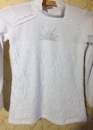 Гольфик ,белый трикотаж  с кружевом. размер рост 140 3