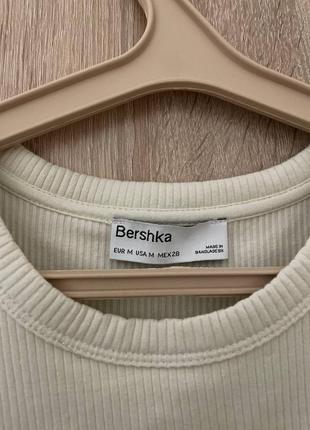 Платье bershka размер м