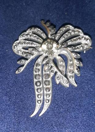 Вінтажна брошка часів ссер