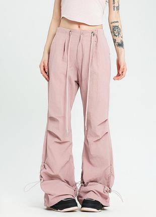 Рожеві штани об'ємні дівчачі 9423 оверсайз карго з карманами клеш штані пудра