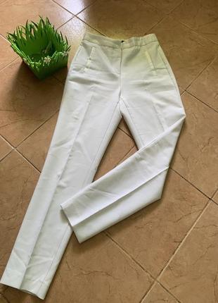 Білі брюки від zara