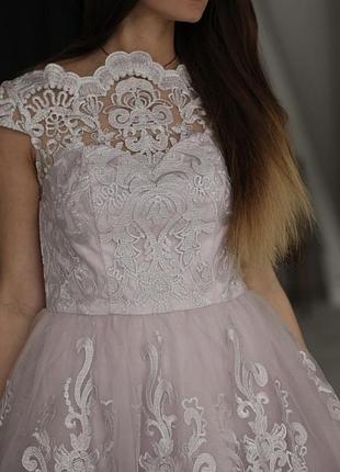 Сукня на випускний / на весілля