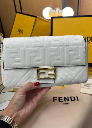 Сумка fendi baguette white1 фото