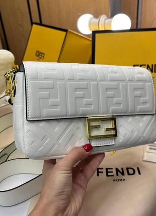 Сумка fendi baguette white5 фото