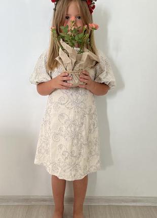 Zara, красивое праздничное вышитое платье 134р  🔥🔥🔥1 фото