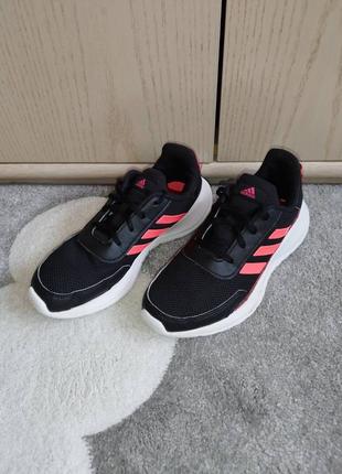 Кроссовки adidas р.37.5 уст 23.5