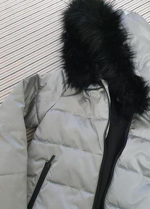 Классная куртка зимняя гуess4 фото
