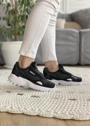 Жіночі кросівки adidas адідас black falcon