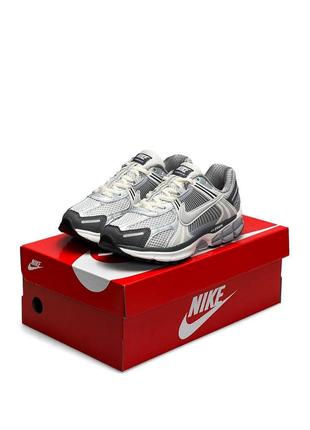 Женские кроссовки nike vomero 5 wmns gray silver1 фото