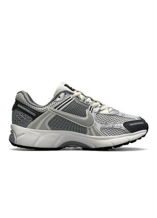 Женские кроссовки nike vomero 5 wmns gray silver6 фото