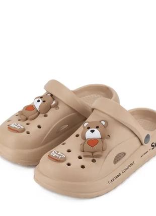 Кроксы женские в двух цветах бежевые и черные сабо шлепанцы пенное лето