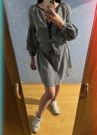 Платье с поясом в клетку topshop🤍