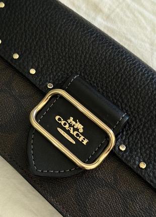 Практично нова сумка клатч coach оригінал coach signature colorblock with rivets morgan crossbody across-body bags3 фото