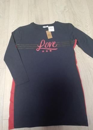 Платье синие с красным принтом спортивное