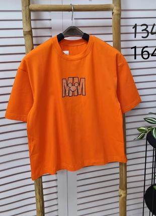 Трендова футболка