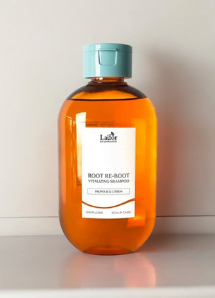 Шампунь для сухой кожи головы - la'dor администратор re-boot vitalizing shampoo propolis &amp; citron, 300 мл