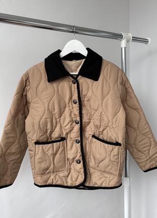 Курточка демисезонная курточка бежевая с карманами