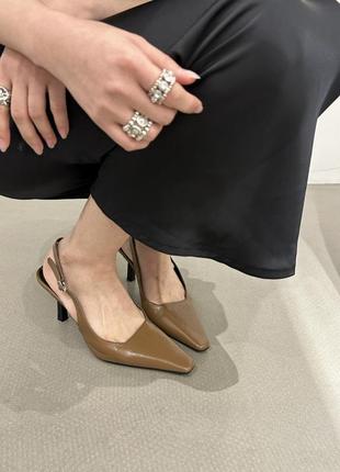 Стильні туфлі слінгбеки з натуральної шкіри