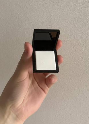 Оригинальный пудра хайлайтер nars light sculpting highlighting powder:6 фото