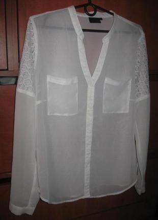 Блуза с кружевом белая