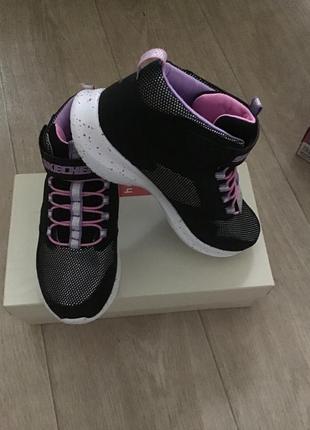 Ботинки для девочки skechers