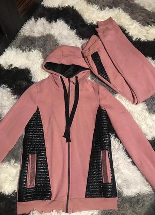 Костюм спортивний на розмір 46.