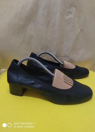 Шкіряні туфлі clarks softwear2 фото