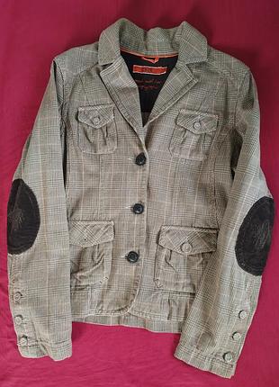 Піджачок в стилі шерлока холмса