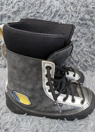 Взуття для сноуборда черевики blax