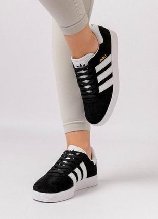 Женские кроссовки в стиле adidas gazelle адидас газельки / демисезонные / весенние, летние, осенние / обувь / замша / белые, черные, серые3 фото