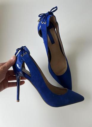 Стильні сині туфлі8 фото