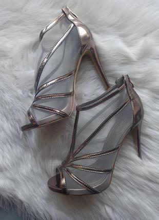 Босоніжки срібні