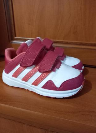 Кроссовки детские.р. 24.adidas.